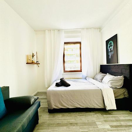 Very Spacious Apartment For Up To 7P With Great Location Wien Eksteriør bilde