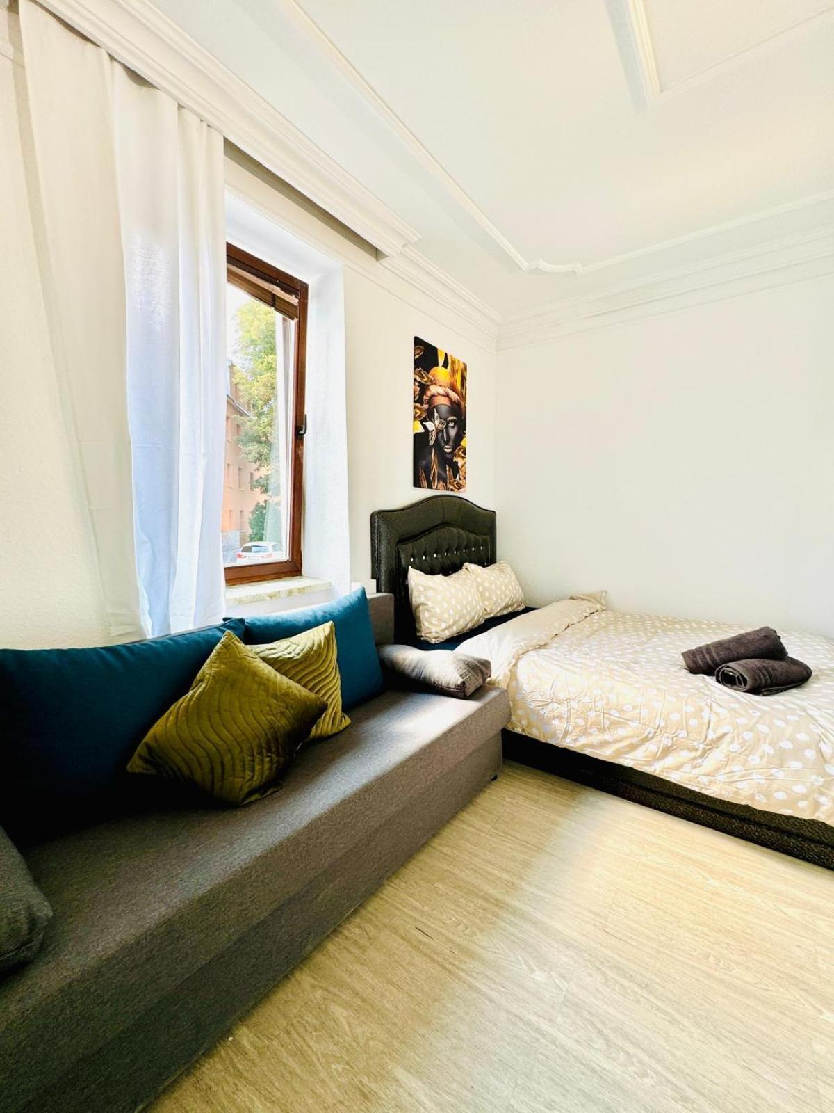 Very Spacious Apartment For Up To 7P With Great Location Wien Eksteriør bilde