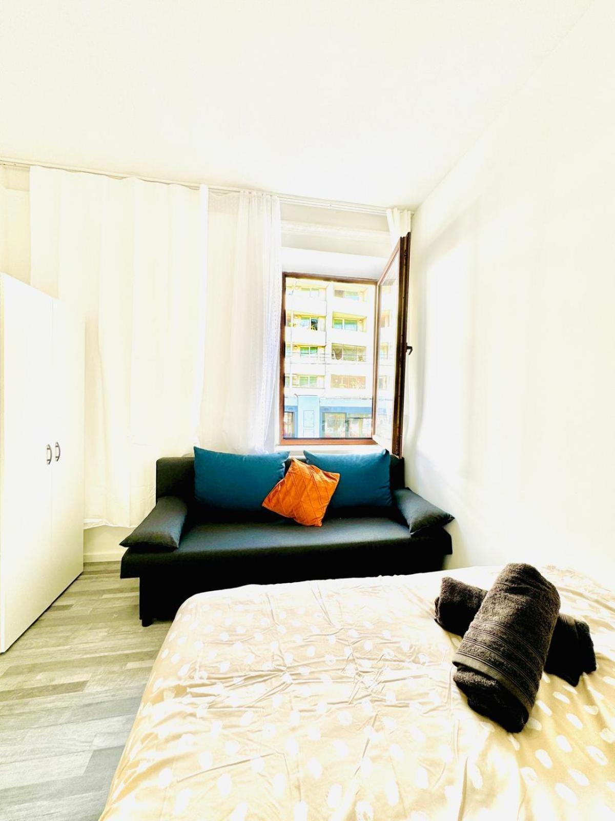 Very Spacious Apartment For Up To 7P With Great Location Wien Eksteriør bilde