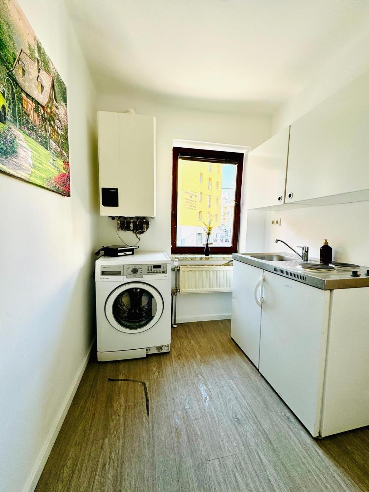 Very Spacious Apartment For Up To 7P With Great Location Wien Eksteriør bilde