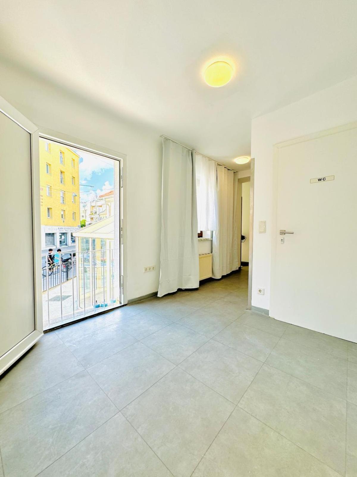 Very Spacious Apartment For Up To 7P With Great Location Wien Eksteriør bilde